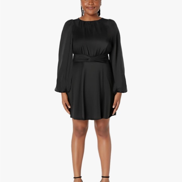 NWT Elegant Black Women's Dress size small - Picture 3 of 5